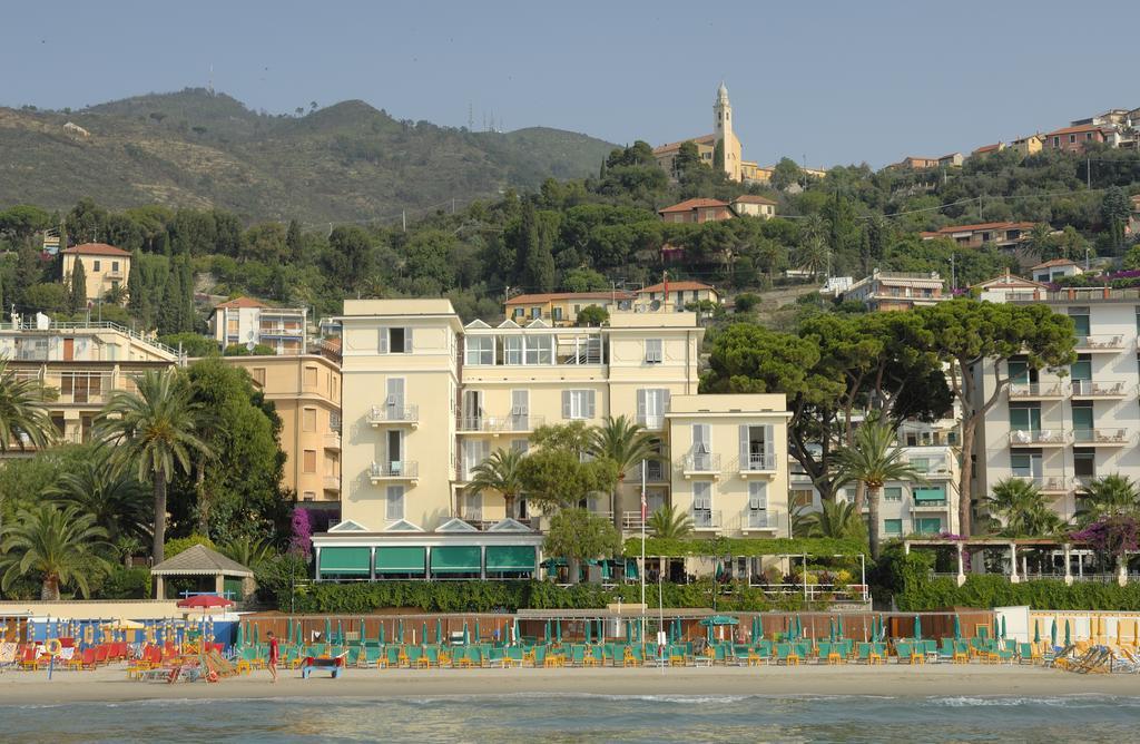 Hotel Beau Sejour Alassio Exterior photo